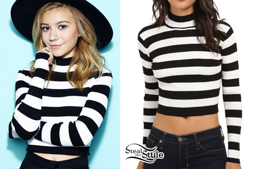 G Hannelius: Black & White Stripe Sweater