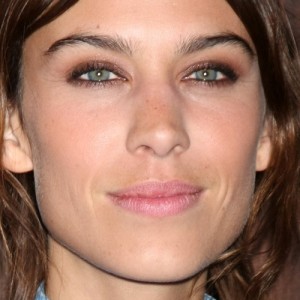 Alexa Chung's Makeup Photos & Products | Steal Her Style