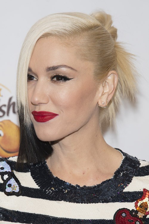 Gwen Stefani Straight Platinum Blonde Dip Dyed Half Up Half Down Side 