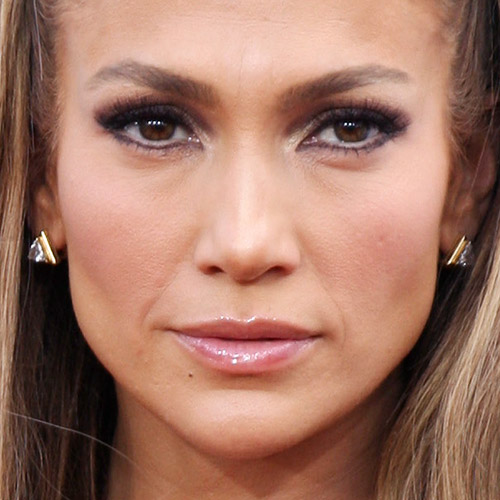 Jennifer Lopez Makeup: Brown Eyeshadow & Pink Lip Gloss | Steal Her Style