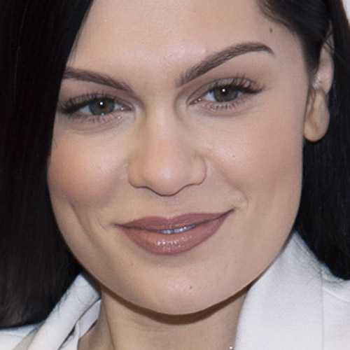 Jessie J Makeup Brown Eyeshadow, Taupe Eyeshadow & Pink Lip Gloss