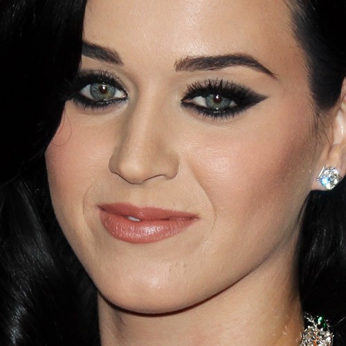 Katy Perry Makeup: Black Eyeshadow, Gray Eyeshadow & Mauve Lipstick ...