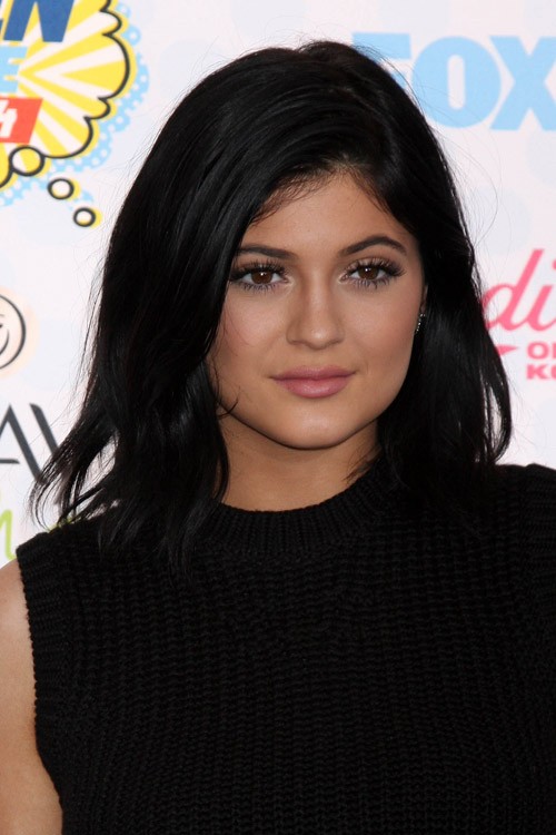 Kylie Jenner makeup and hair | Kylie hair, Wedding hair inspiration, Kylie  jenner hair