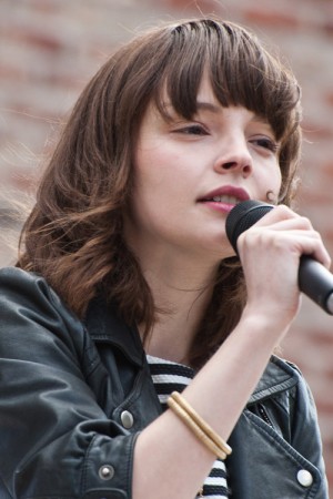 Lauren Mayberry's Hairstyles & Hair Colors | Steal Her Style