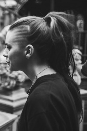 Lynn Gunn Straight Ponytail, Sidecut Hairstyle | Steal Her Style