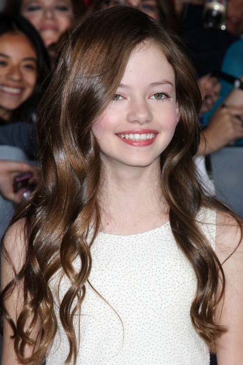 Mackenzie Foy's Hairstyles & Hair Colors | Steal Her Style