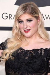 Meghan Trainor Wavy Golden Blonde Dark Roots, Faux Sidecut, Side Part ...