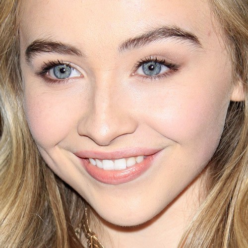 Sabrina Carpenter Makeup.