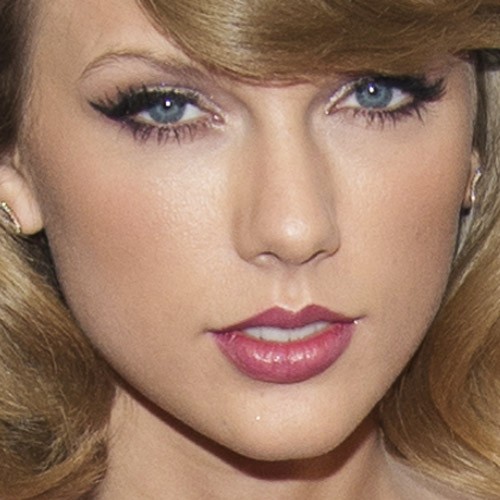 Taylor Swift Makeup Black Eyeshadow Gold Eyeshadow And Burgundy Lipstick Steal Her Style