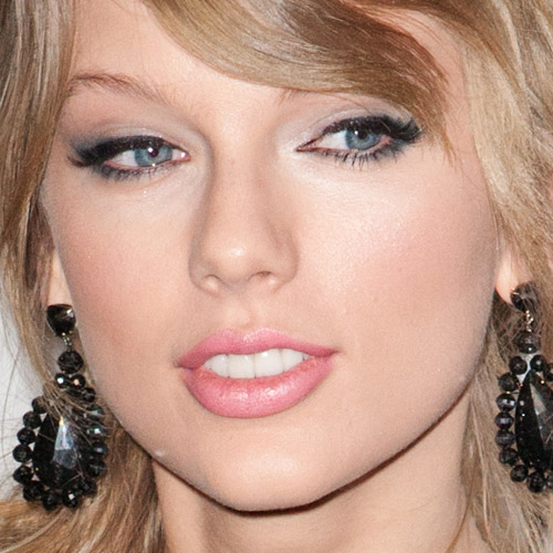 Taylor Swift Makeup: Beige Eyeshadow, Black Eyeshadow, Gray Eyeshadow ...