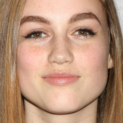 Madison Lintz Makeup: Black Eyeshadow & Clear Lip Gloss 