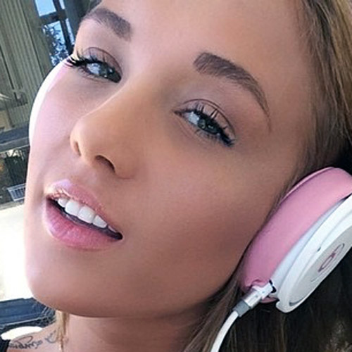 Niykee Heaton Makeup Nude Eyeshadow And Pale Pink Lipstick Steal Her Style