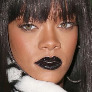 Rihanna Makeup: Beige Eyeshadow, Black Eyeshadow, Gray Eyeshadow
