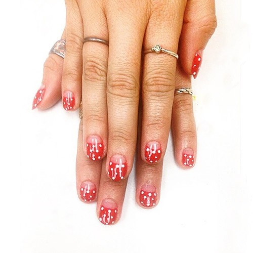 40 Celebrity Nail Art Photos with Polka Dots | Steal Her Style
