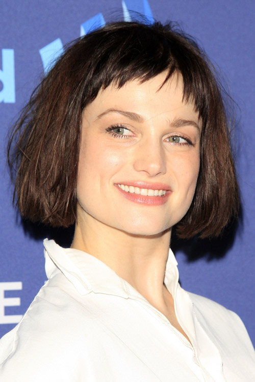 Alison Sudol's Hairstyles & Hair Colors | Steal Her Style