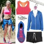 Miley Cyrus: Pink Sports Bra Outfit