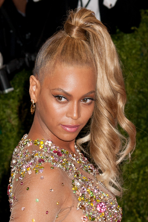 Beyoncé Wavy Honey Blonde High Ponytail, Ponytail Hairstyle | Steal Her Sty...