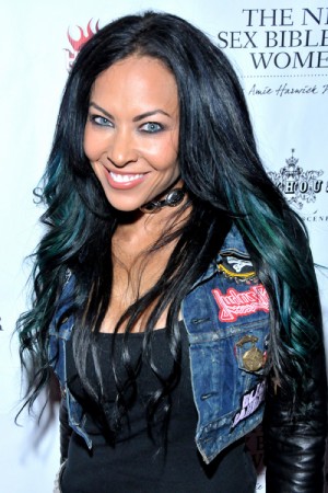 Carla Harvey's Hairstyles & Hair Colors | Steal Her Style