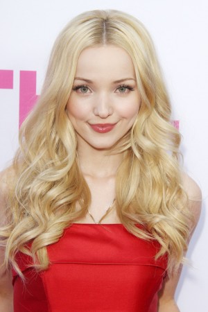 Dove Cameron Wavy Golden Blonde Loose Waves Hairstyle | Steal Her Style