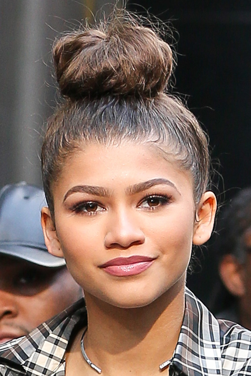 Zendaya's Hairstyles & Hair Colors | Steal Her Style | Page 6