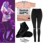 Halsey: Peach Tee, Ripped Jeans