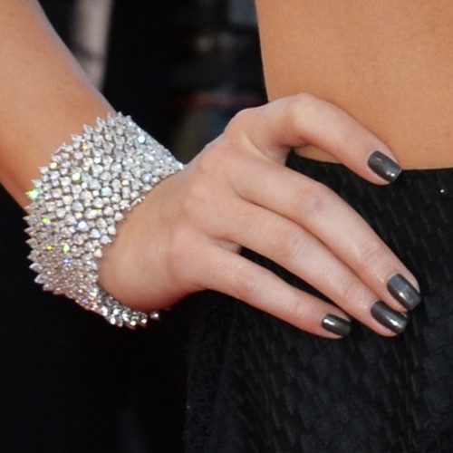 Kendall Jenner Gray Nails Steal Her Style