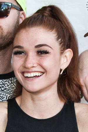 Mandy Lee's Hairstyles & Hair Colors | Steal Her Style