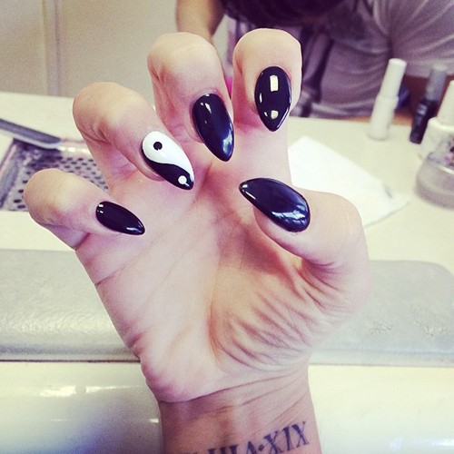 Jesy Nelson's Nail Polish & Nail Art | Steal Her Style | Page 2