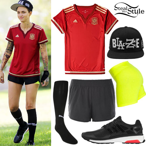 Ruby Rose: Soccer Outfit