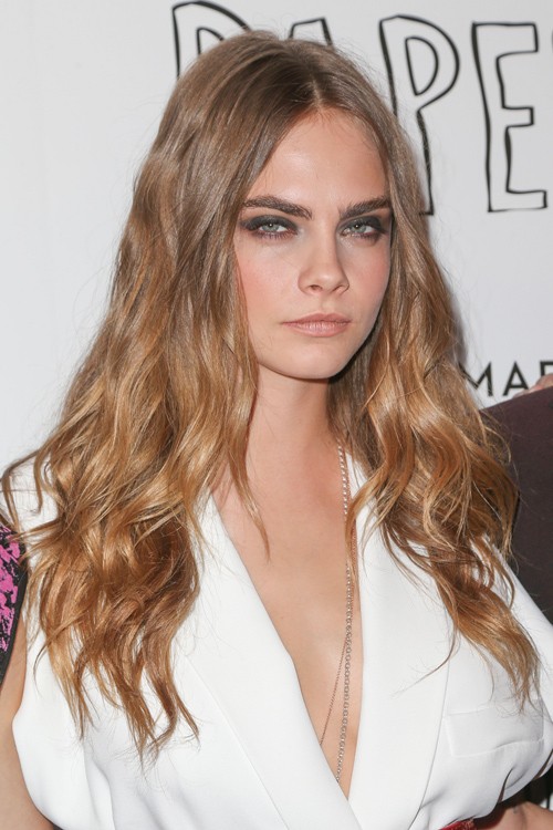 Cara Delevingne Wavy Light Brown Loose Waves Hairstyle Steal Her Style