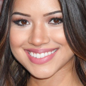 Julia Kelly's Makeup Photos & Products | Steal Her Style