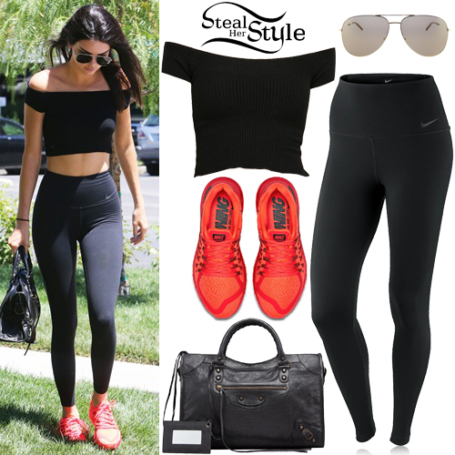 Kendall Jenner out and about in Calabasas, California. August 16th, 2015 - photo: FameFlynet