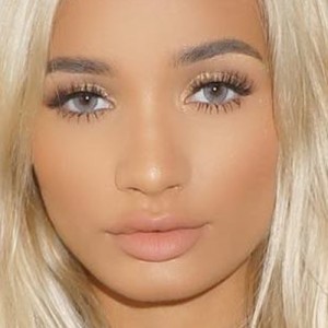 Pia Mia Perez's Makeup Photos & Products | Steal Her Style