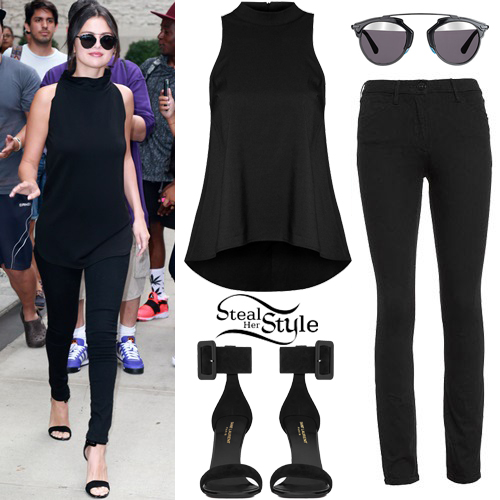 Selena Gomez leaving her hotel in New York. August 20th, 2015 - photo: FameFlynet