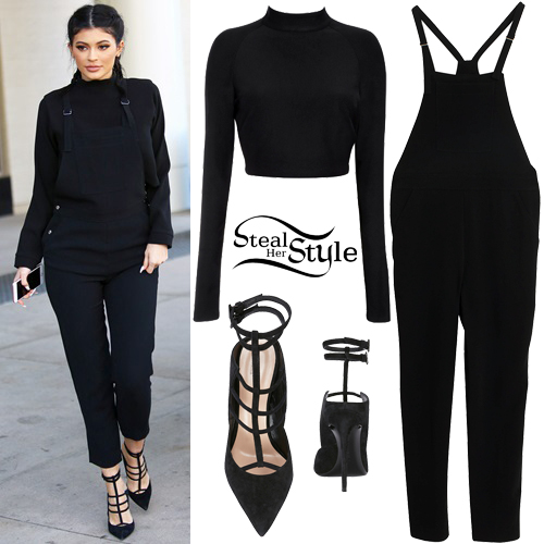 Kylie Jenner leaving the Westfield Shopping Center in Canoga Park. October 6th, 2015 - photo: AKM-GSI