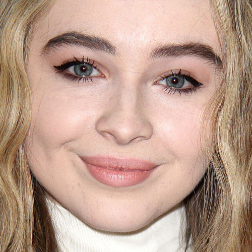 Sabrina Carpenter Makeup.