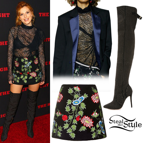 Bella Thorne attends the premiere of 'Hateful Eight' in Los Angeles. December 7th, 2015 - photo: PacificCoastNews