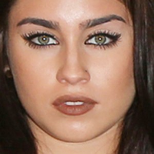 Lauren Jauregui Makeup: Black Eyeshadow, Brown Eyeshadow, Green