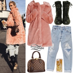 Pia Mia Perez Clothes & Outfits | Page 3 of 7 | Steal Her Style | Page 3