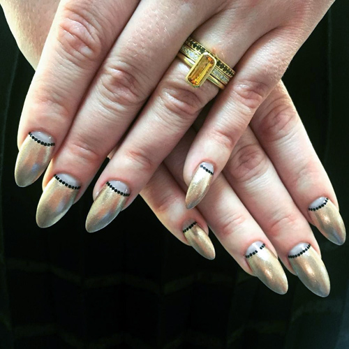 Adele's Nail Polish & Nail Art Steal Her Style