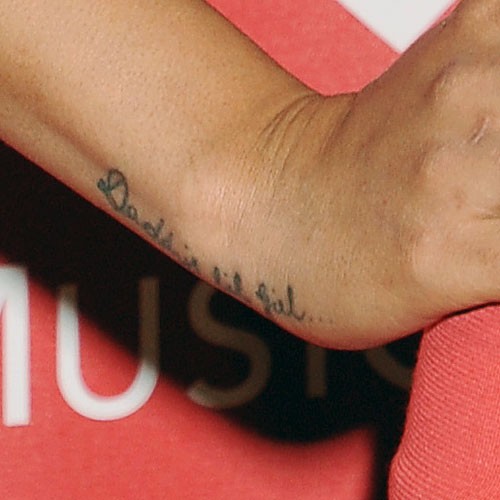 Priyanka Chopra Writing Side of Hand, Wrist Tattoo | Steal Her Style