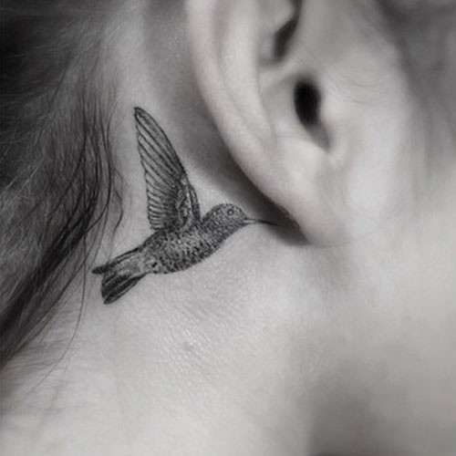 Sarah Hyland Bird, Hummingbird Behind Ear Tattoo | Steal Her Style