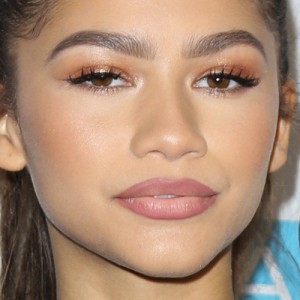 Zendaya's Makeup Photos & Products | Steal Her Style | Page 4