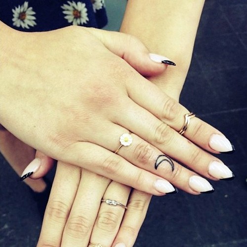 71 Meaningful Small Finger Tattoos for Females and Guys  Psycho Tats