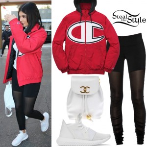 Kylie Jenner Clothes & Outfits | Page 52 of 63 | Steal Her Style | Page 52