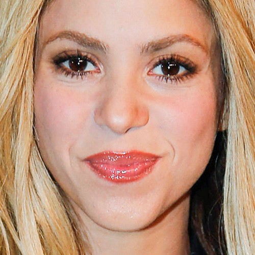 At søge tilflugt Manager smertefuld Shakira's Makeup Photos & Products | Steal Her Style