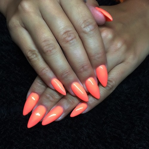 Amber Rose Orange Nails | Steal Her Style