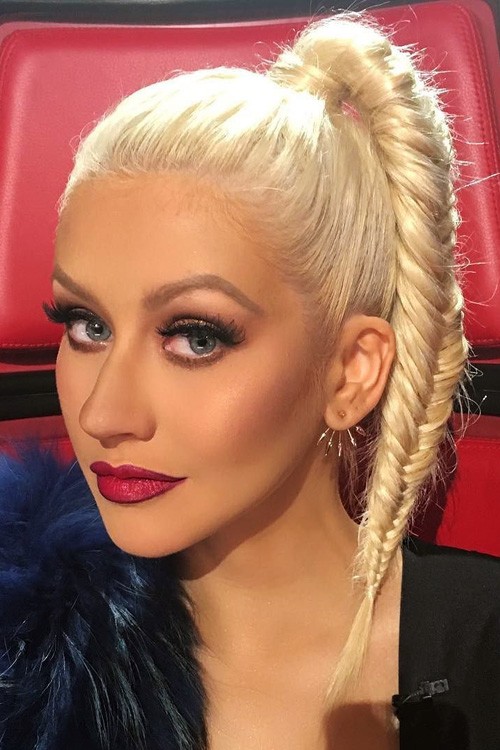 Christina Aguilera S Hairstyles Hair Colors Steal Her Style