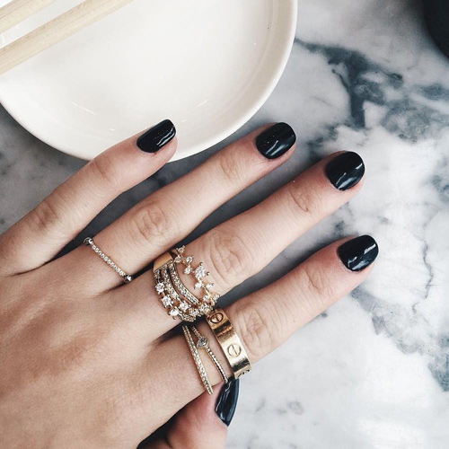 Lauren Elizabeth Black Nails | Steal Her Style