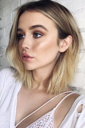 Acacia Brinley Clark's Hairstyles & Hair Colors | Steal Her Style